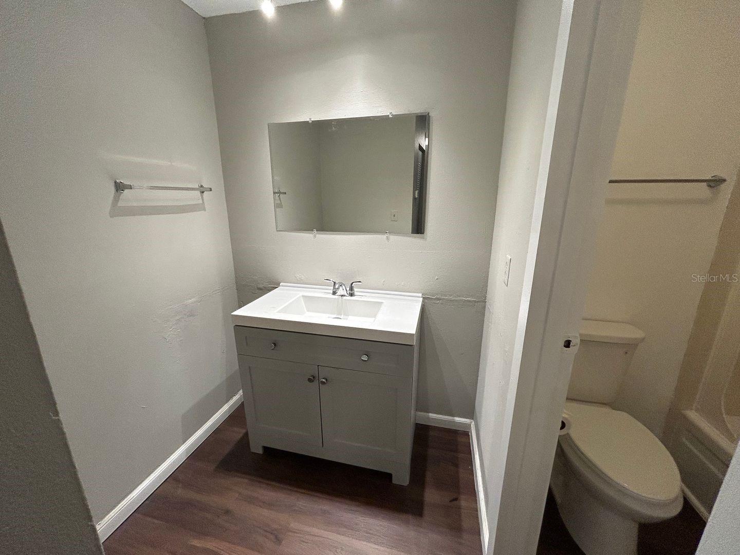 2811 Sw Archer Rd #c-18 Property Photo 9