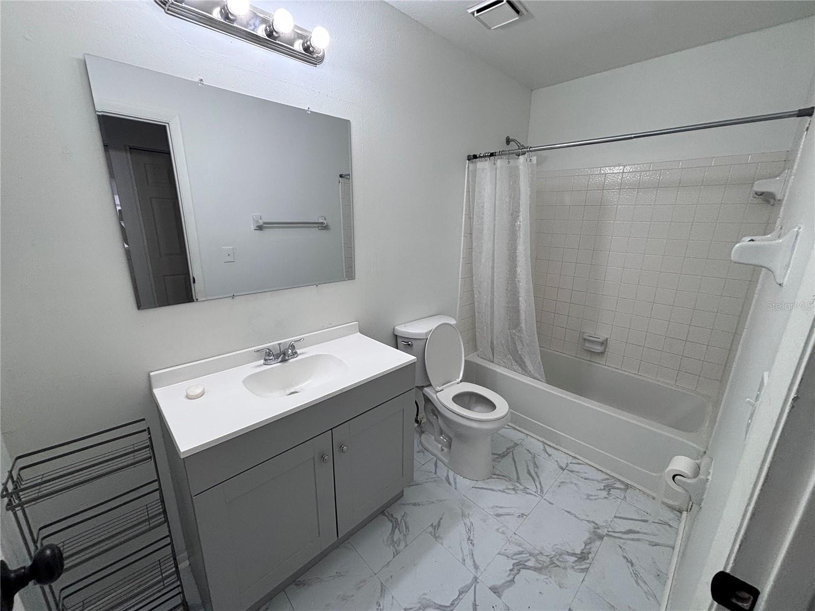 1028 Hickory Rd Property Photo 11
