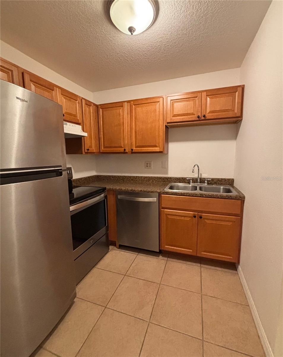 6519 W Newberry Rd #604 Property Photo 3