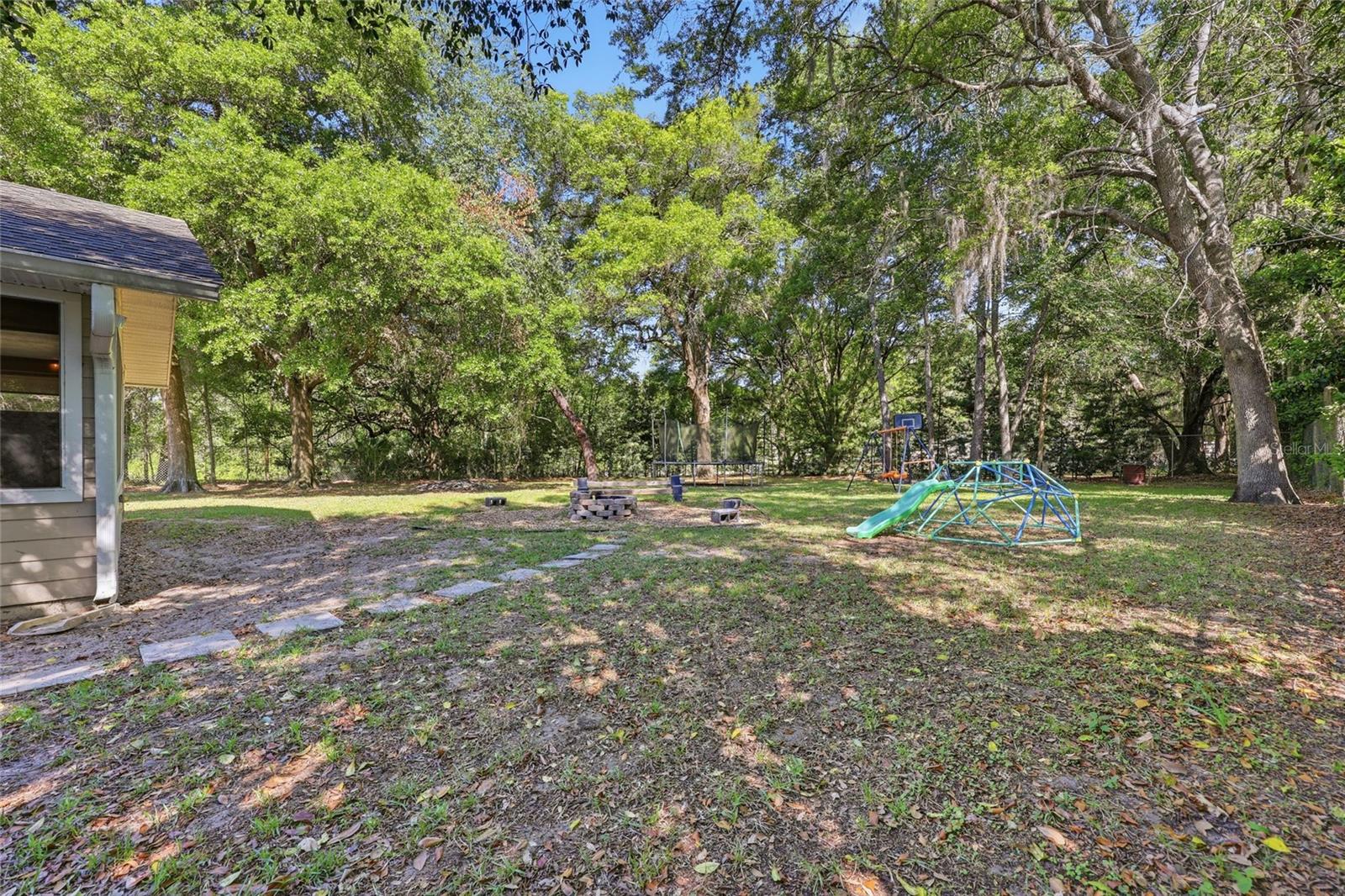 347 Ashley St Property Photo 26
