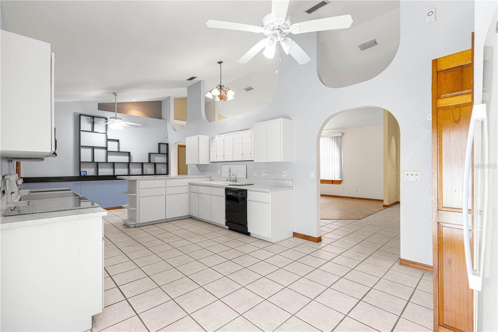1090 Nw 67th Pl Property Photo 12