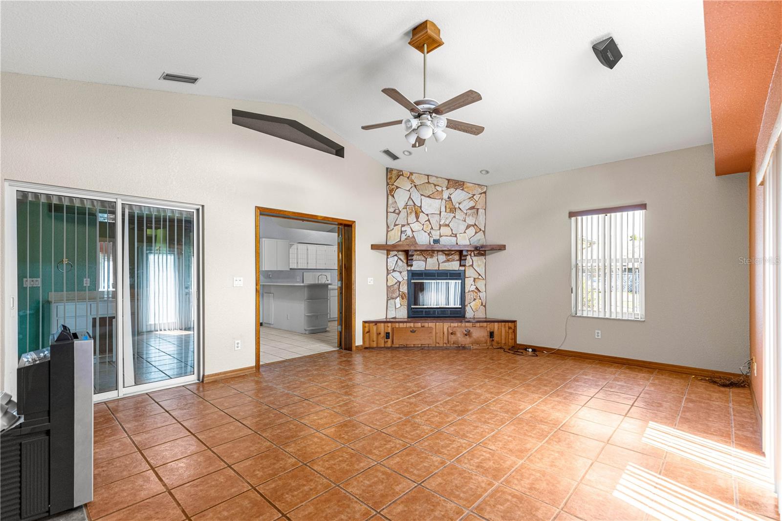 1090 Nw 67th Pl Property Photo 17
