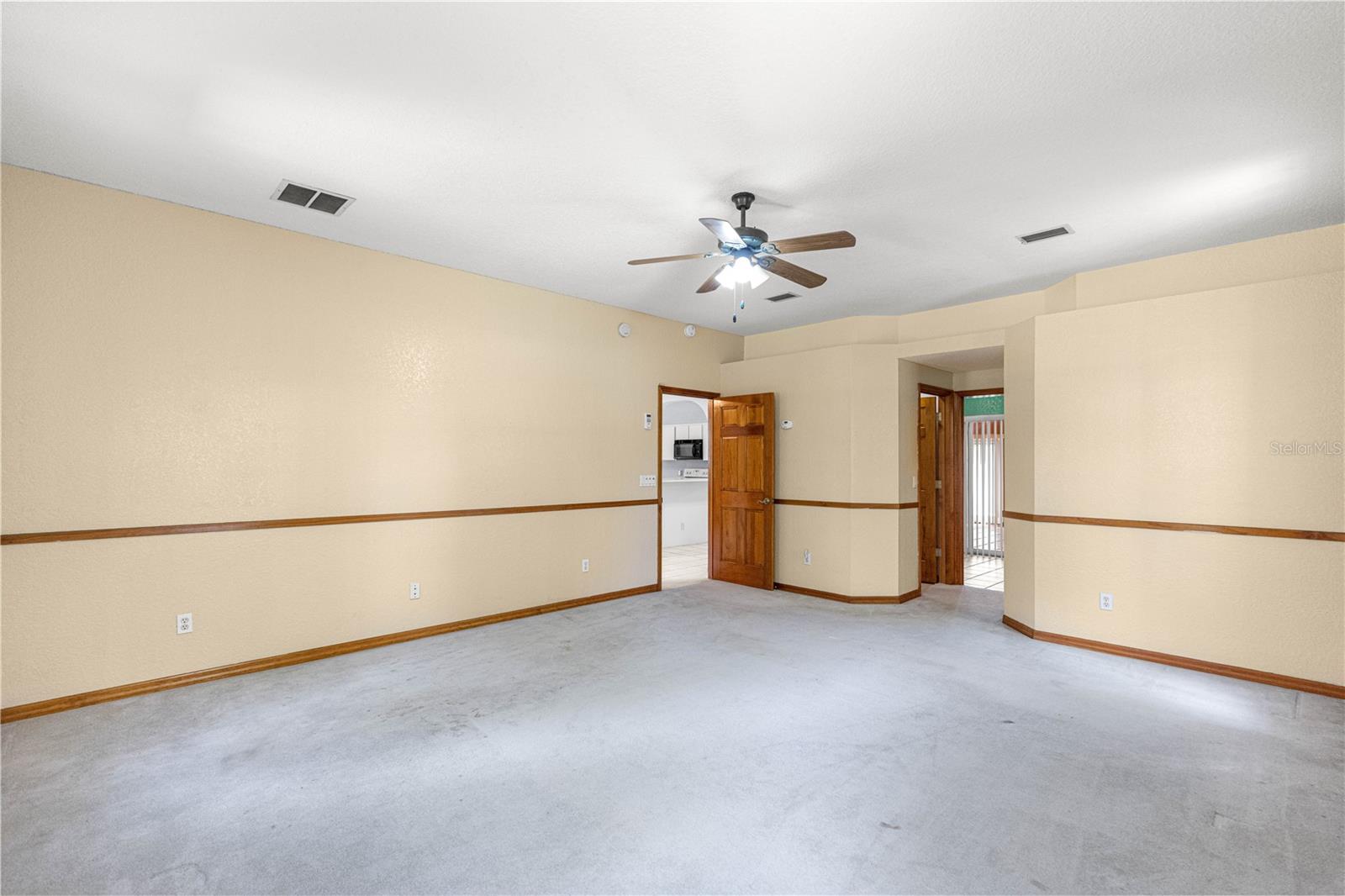 1090 Nw 67th Pl Property Photo 21