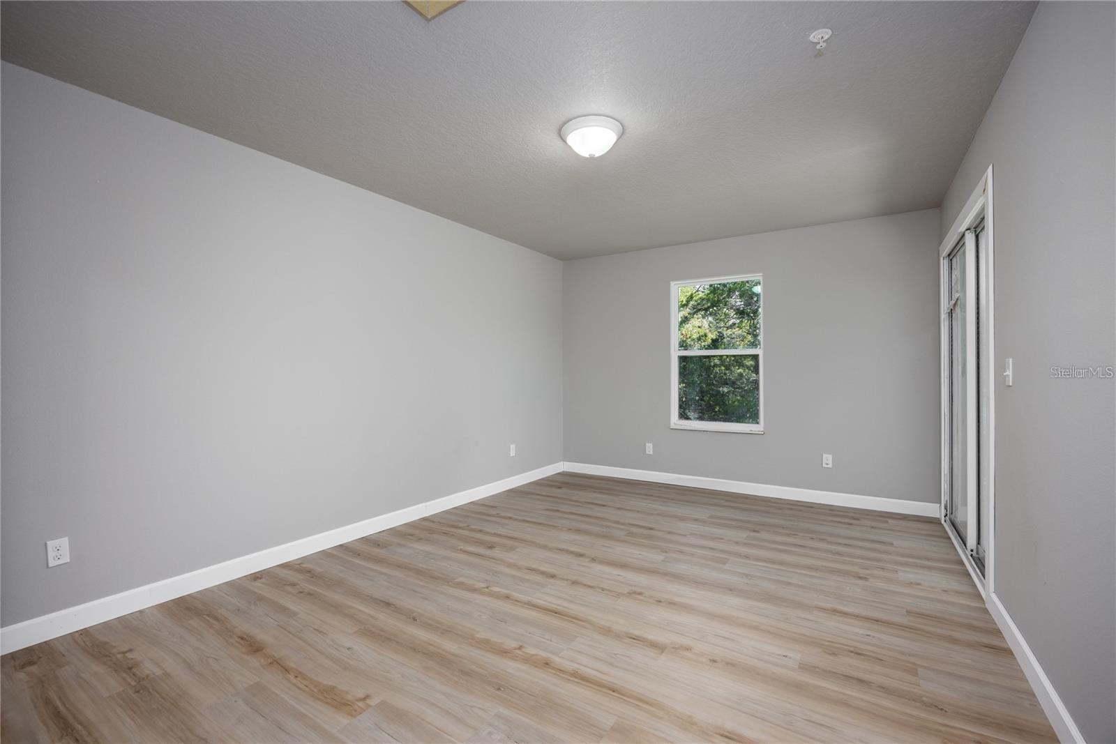 6519 W Newberry Rd #412 Property Photo 13