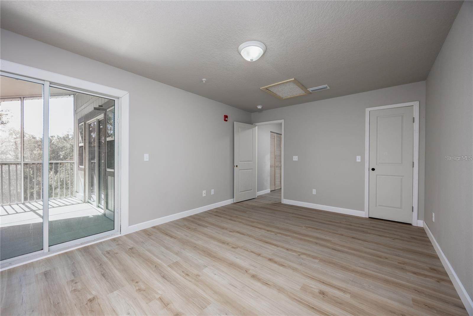 6519 W Newberry Rd #412 Property Photo 15
