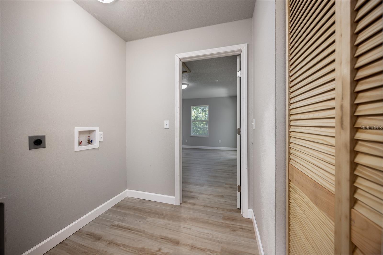 6519 W Newberry Rd #412 Property Photo 17