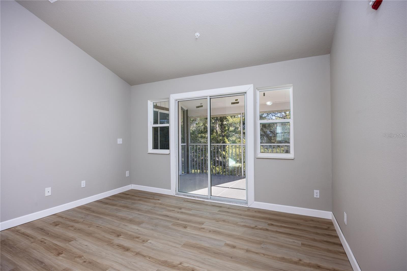 6519 W Newberry Rd #412 Property Photo 18