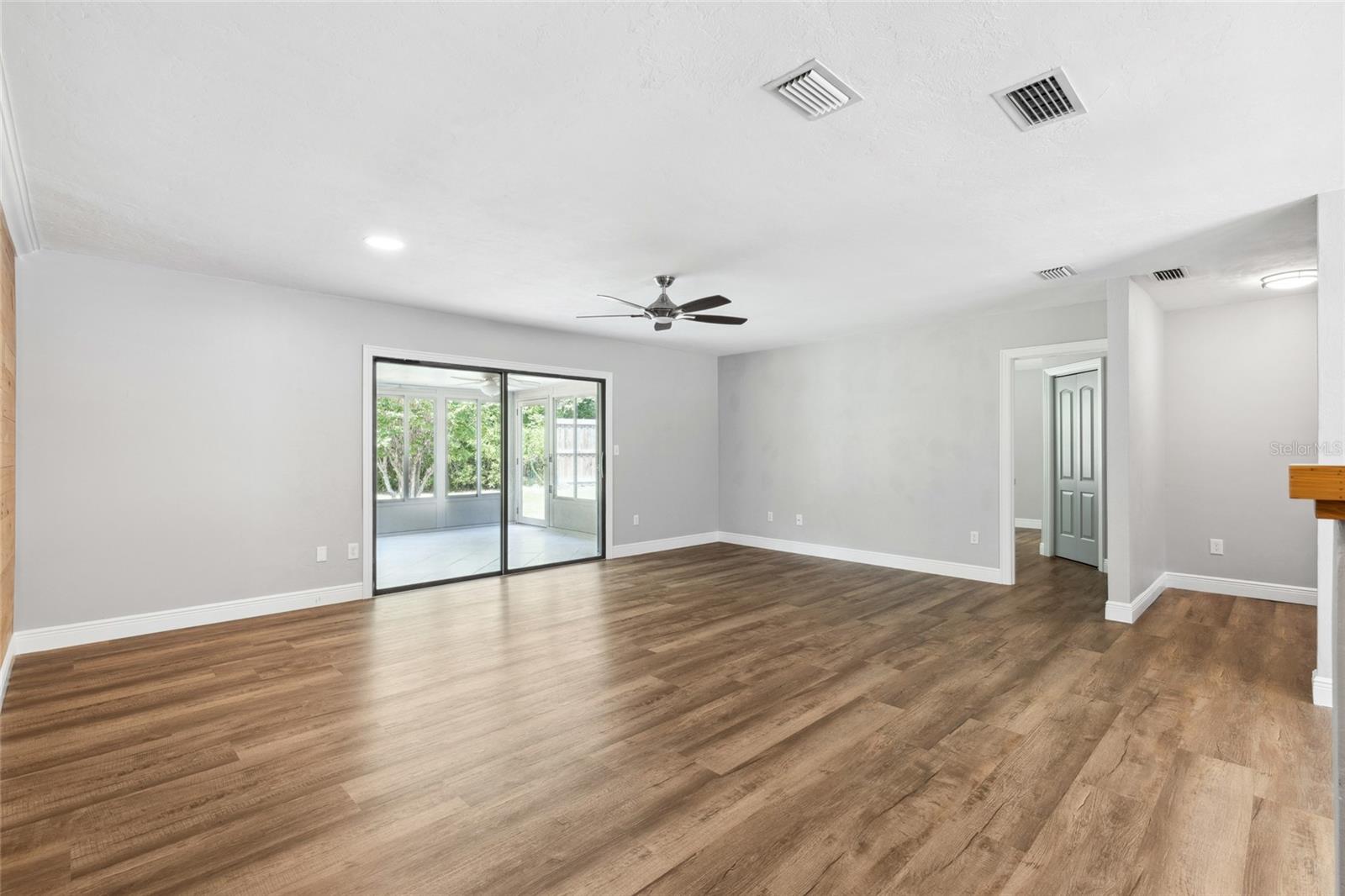 6226 Nw 53rd Ter Property Photo 6