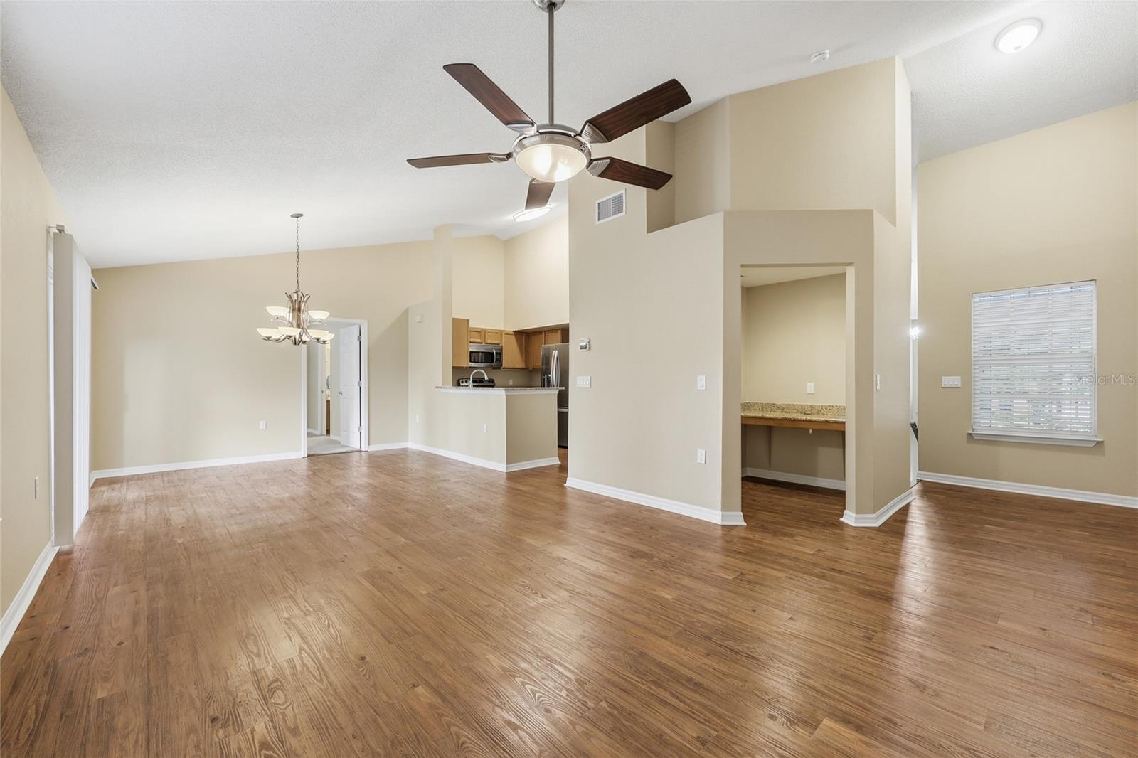 10000 Sw 52nd Ave #b6 Property Photo 5