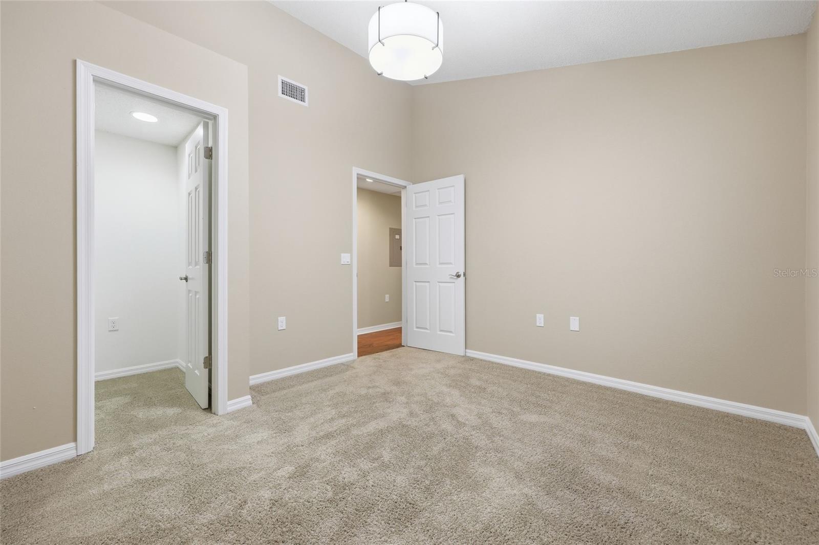 10000 Sw 52nd Ave #b6 Property Photo 17