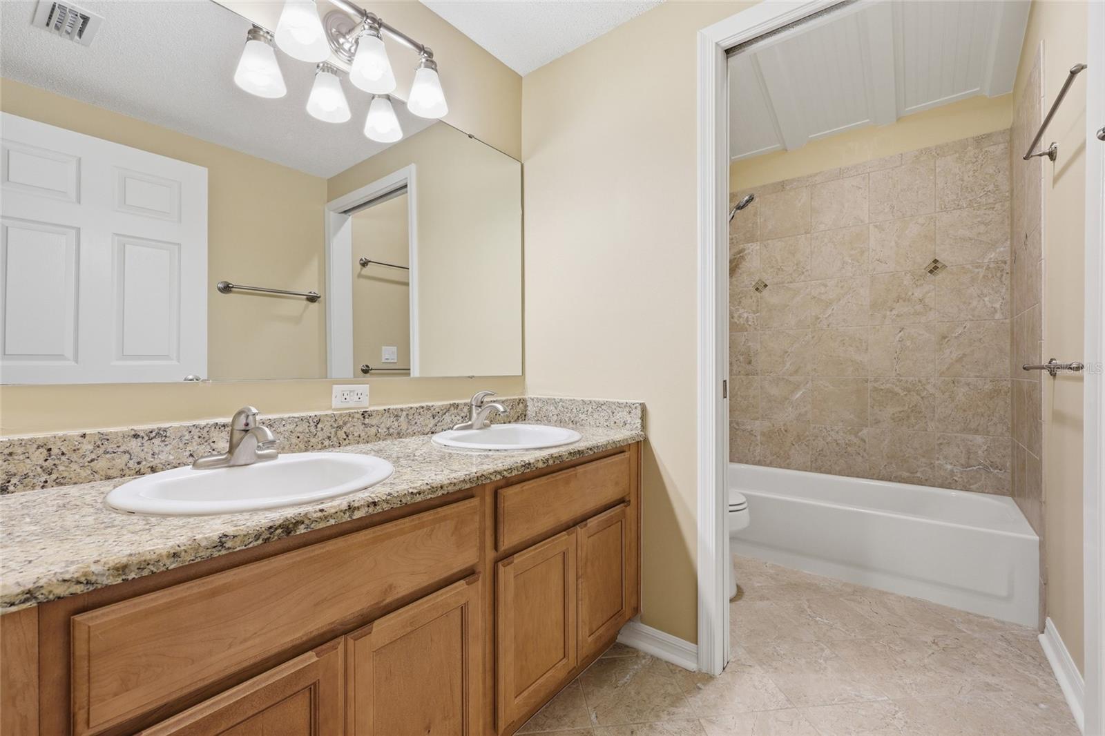 10000 Sw 52nd Ave #b6 Property Photo 18