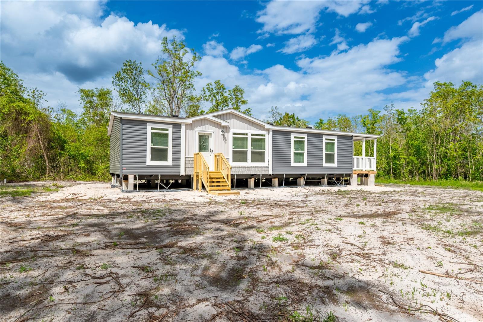 14823 Se County Road 100a Property Photo 3