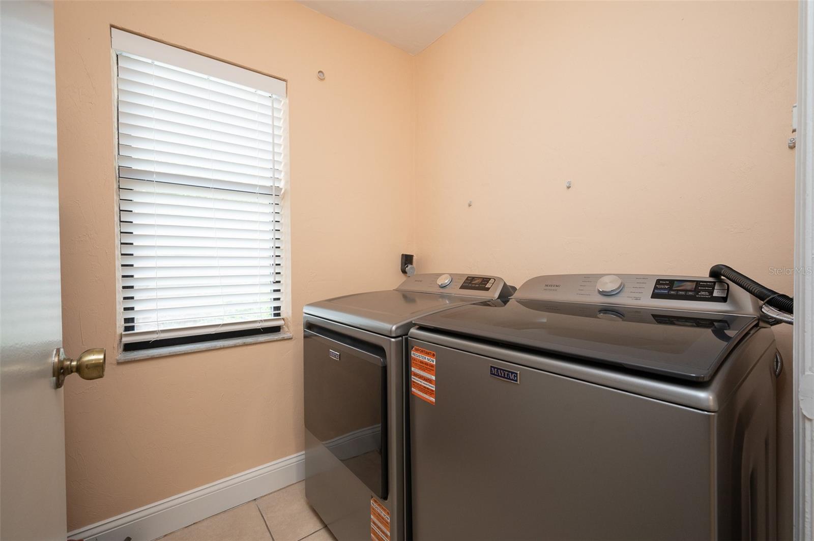 3409 Nw 52nd Ter Property Photo 4