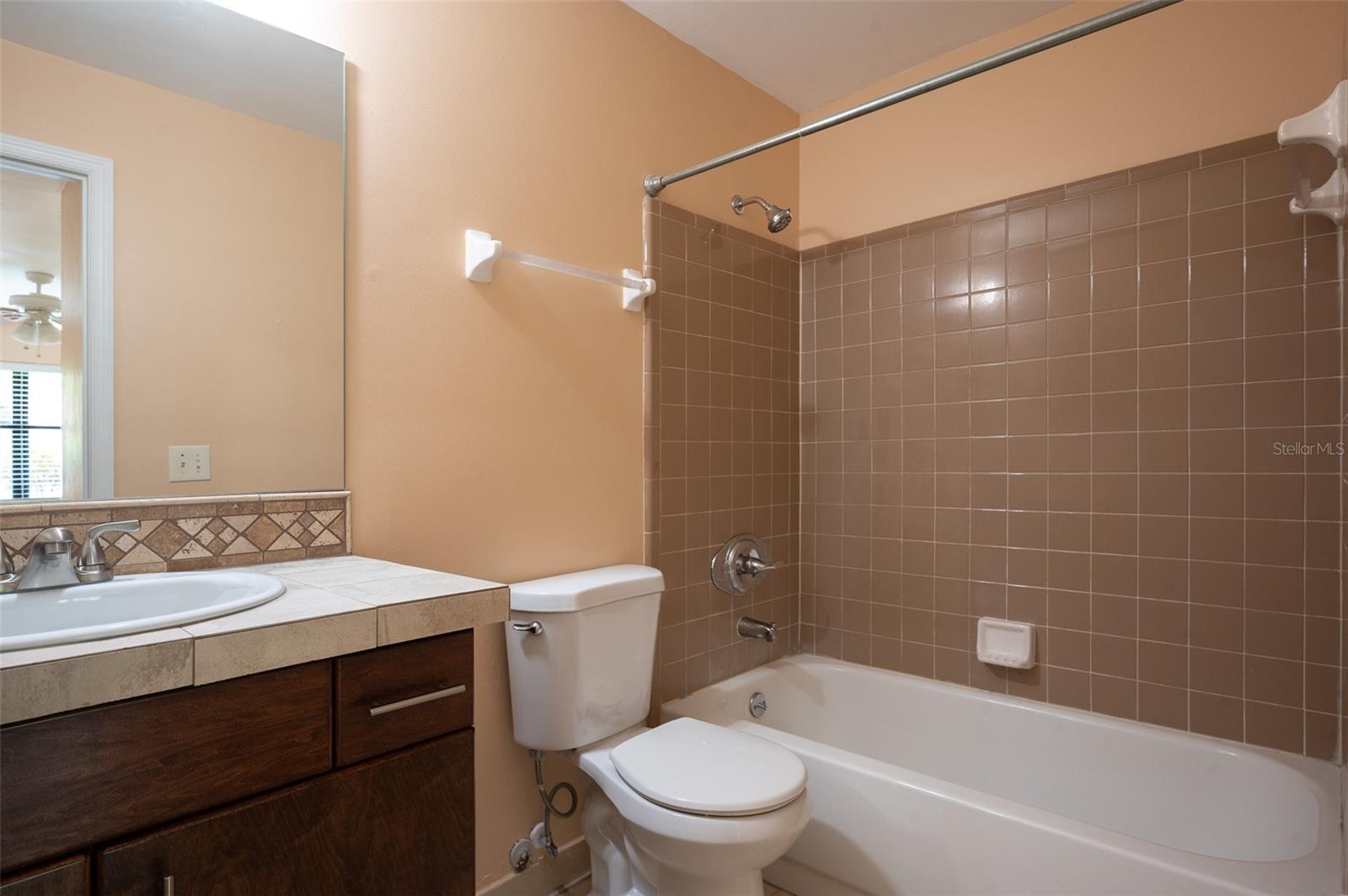 3409 Nw 52nd Ter Property Photo 12