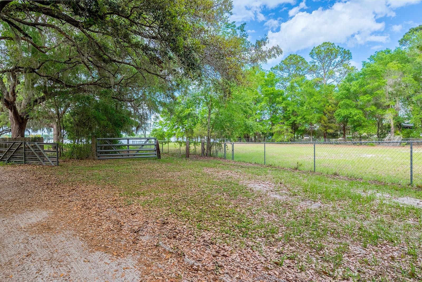 102 Swans Nest Cir Property Photo 29