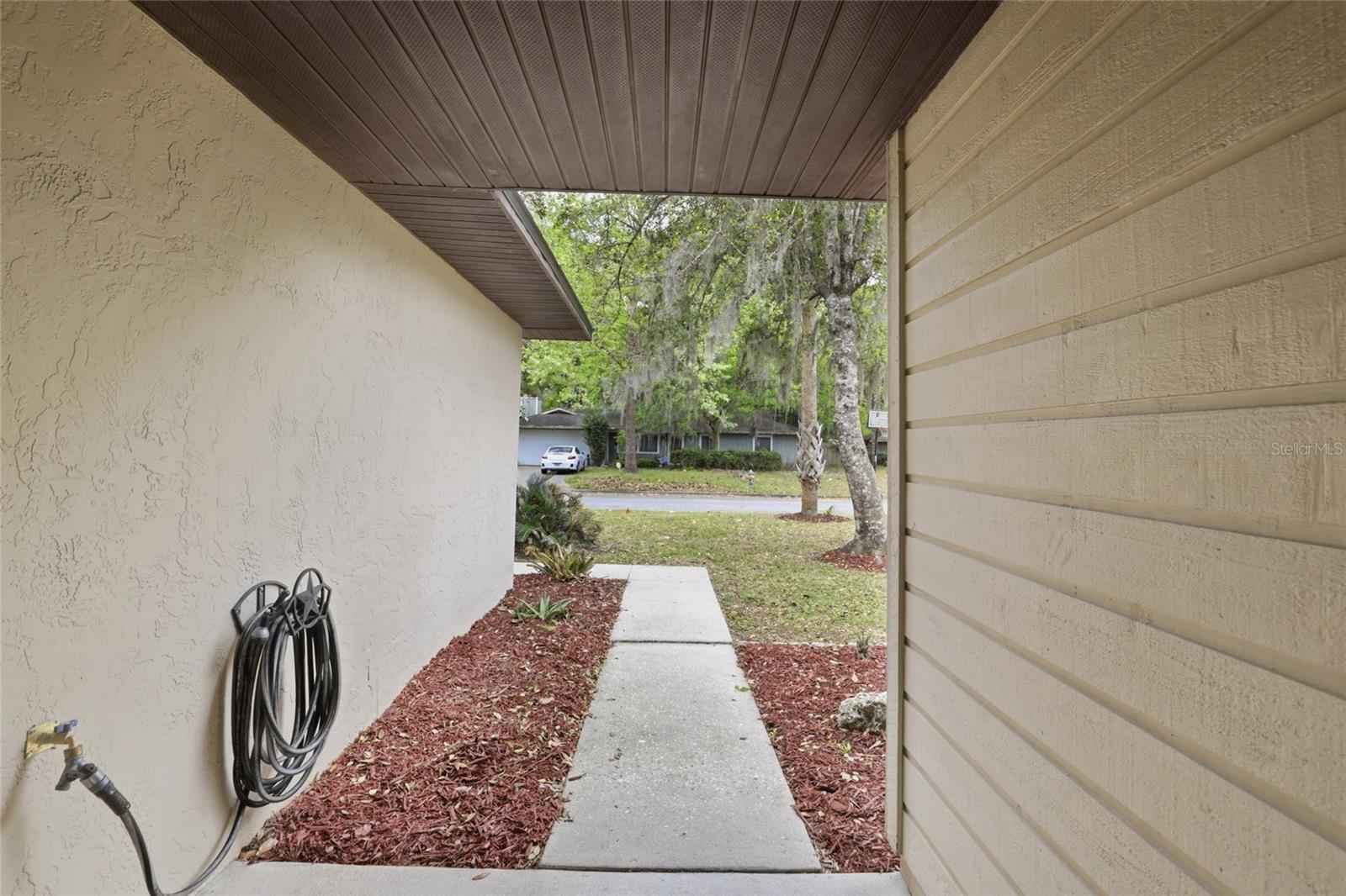 7306 Sw 17th Pl Property Photo 5