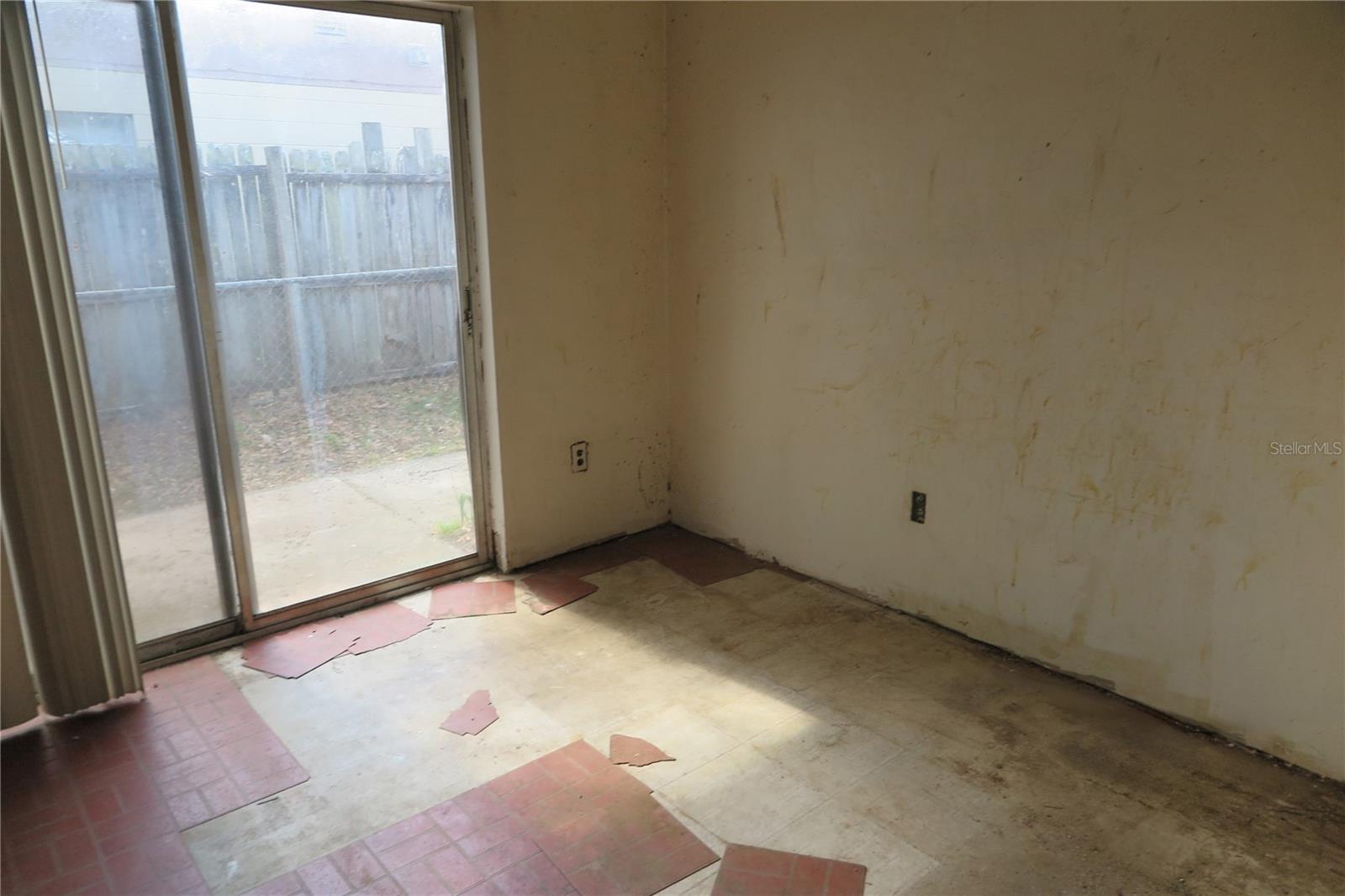 1045 Se 19th St Property Photo 10