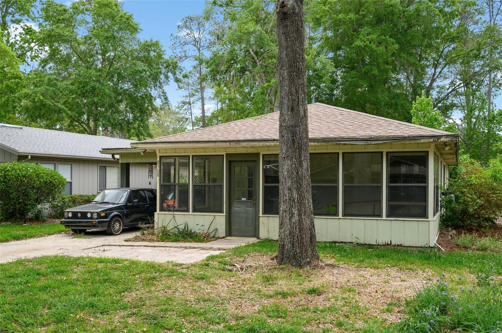 8508 Nw 37th Dr Property Photo 1