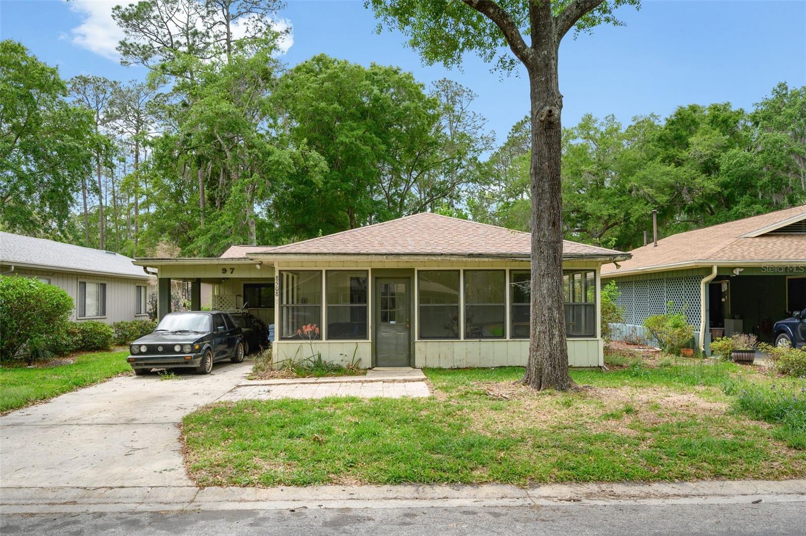 8508 Nw 37th Dr Property Photo 2
