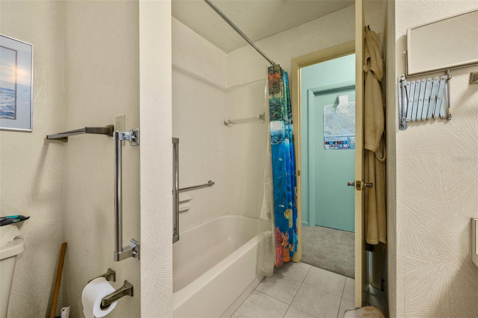 8508 Nw 37th Dr Property Photo 28