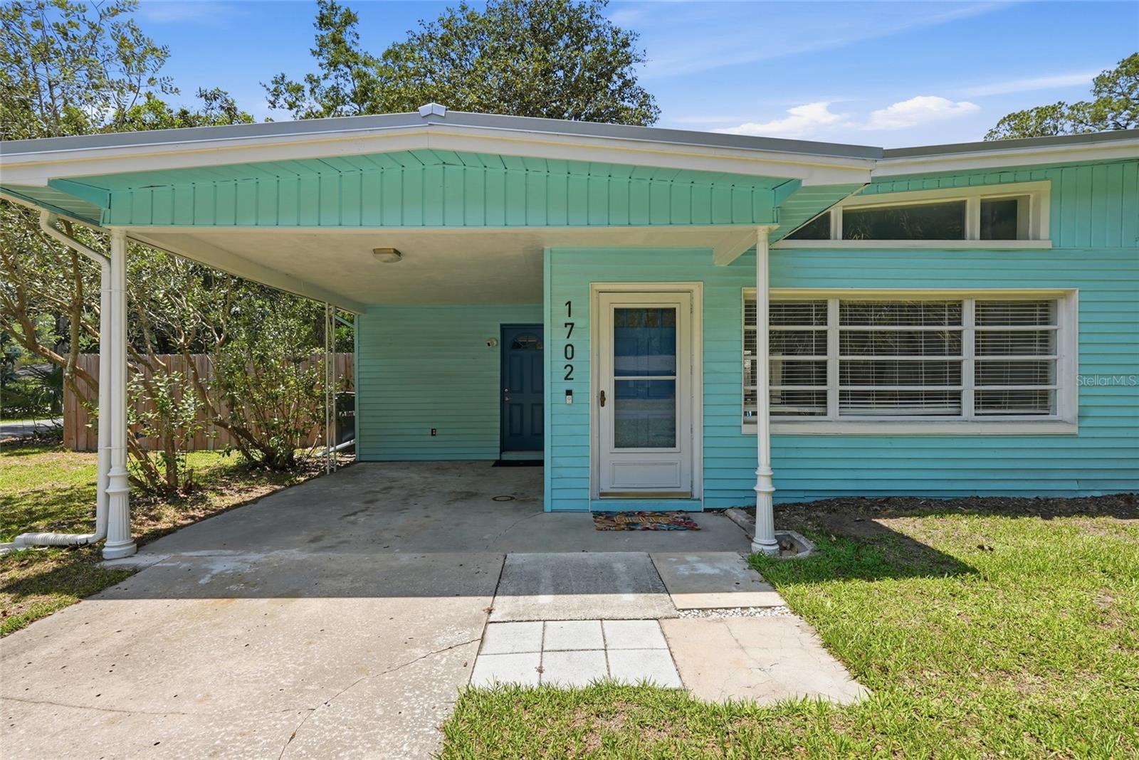 1702 NW 38TH DR