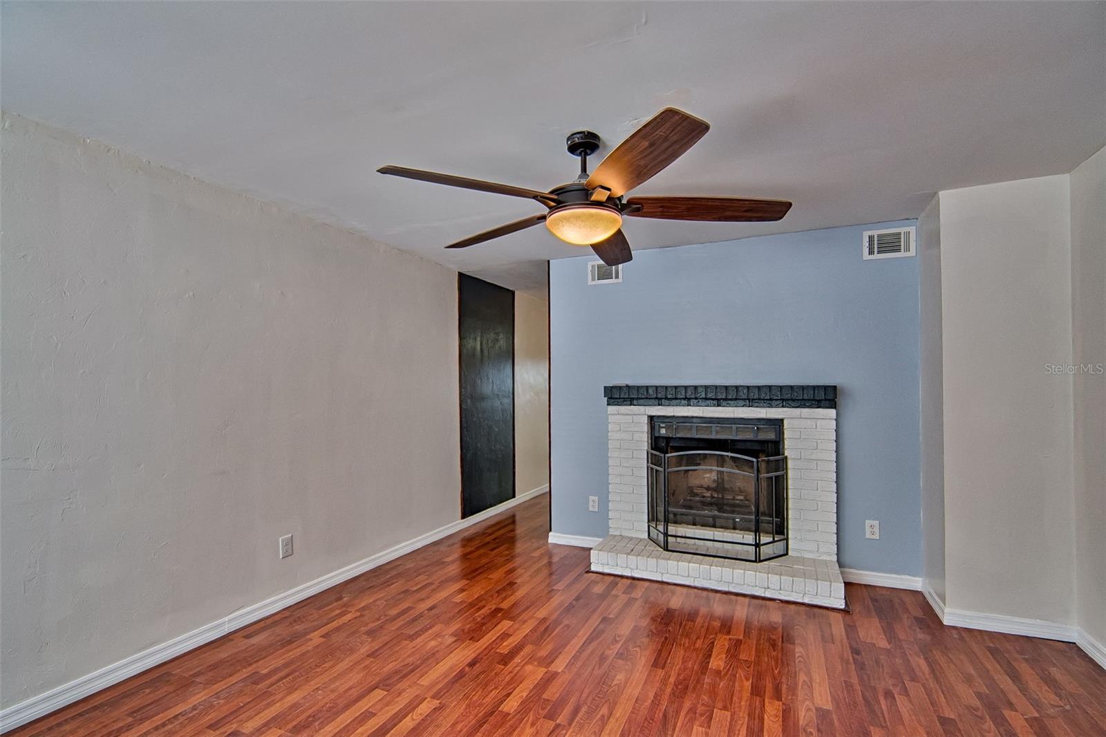 2305 Sw 73rd Ter Property Photo 2