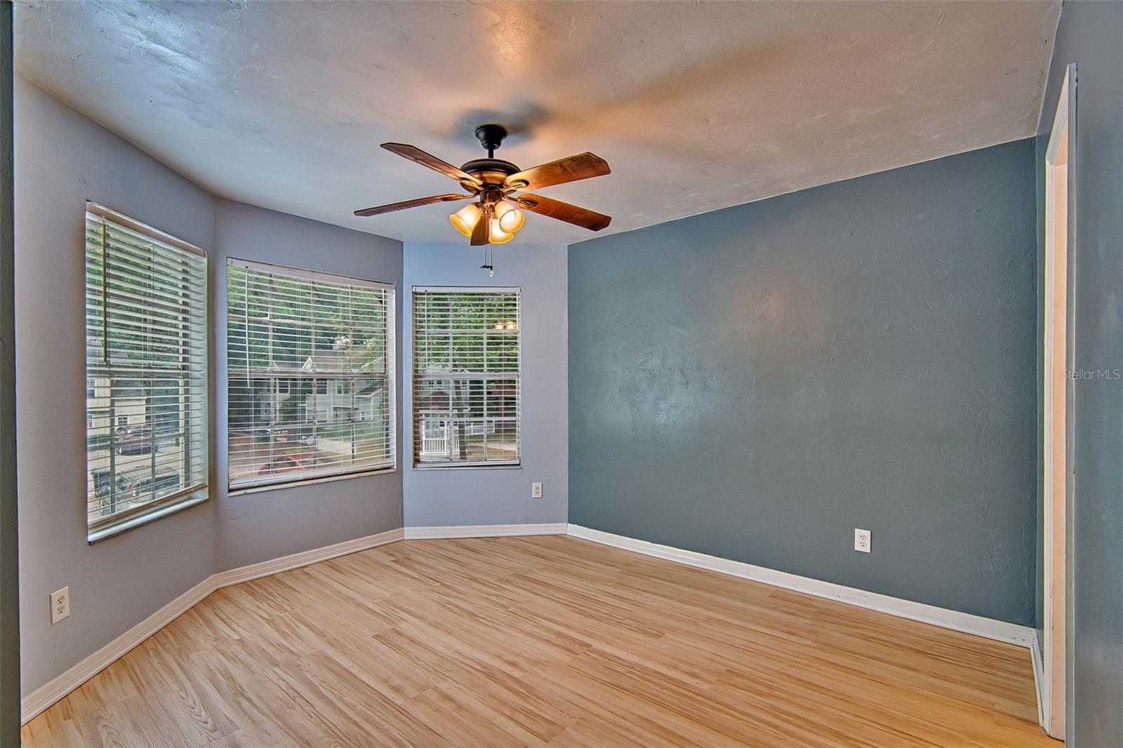 2305 Sw 73rd Ter Property Photo 11