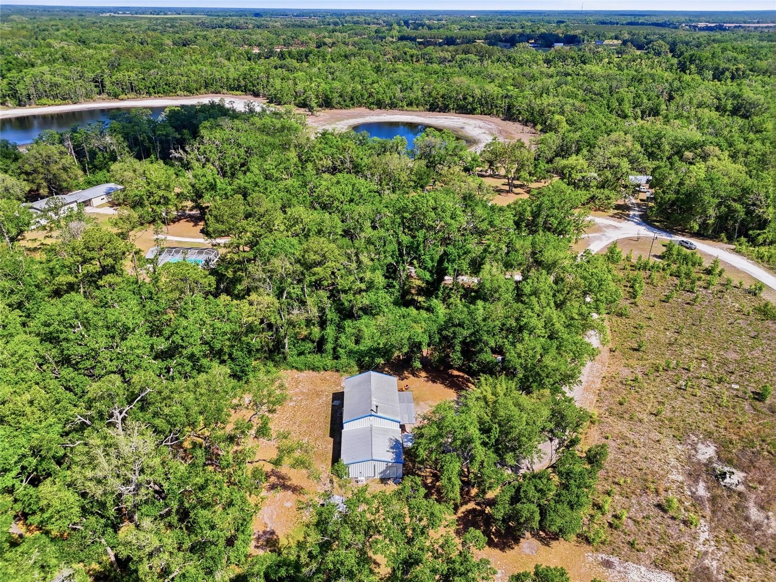 401 Se Falcon Rd Property Photo 12