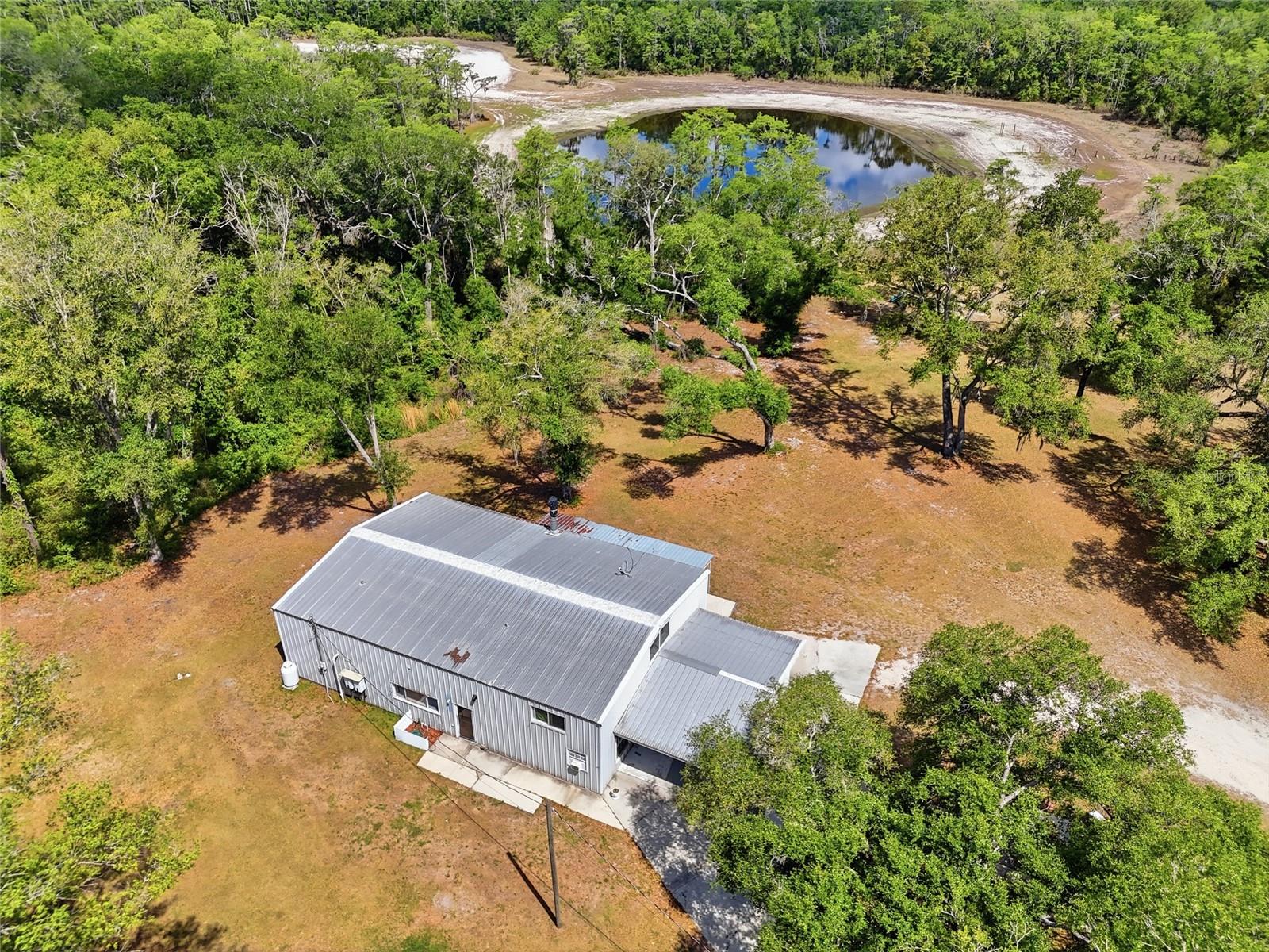 401 Se Falcon Rd Property Photo 16