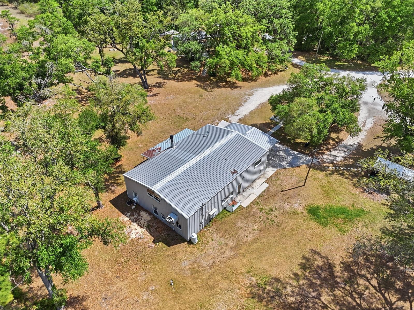 401 Se Falcon Rd Property Photo 17