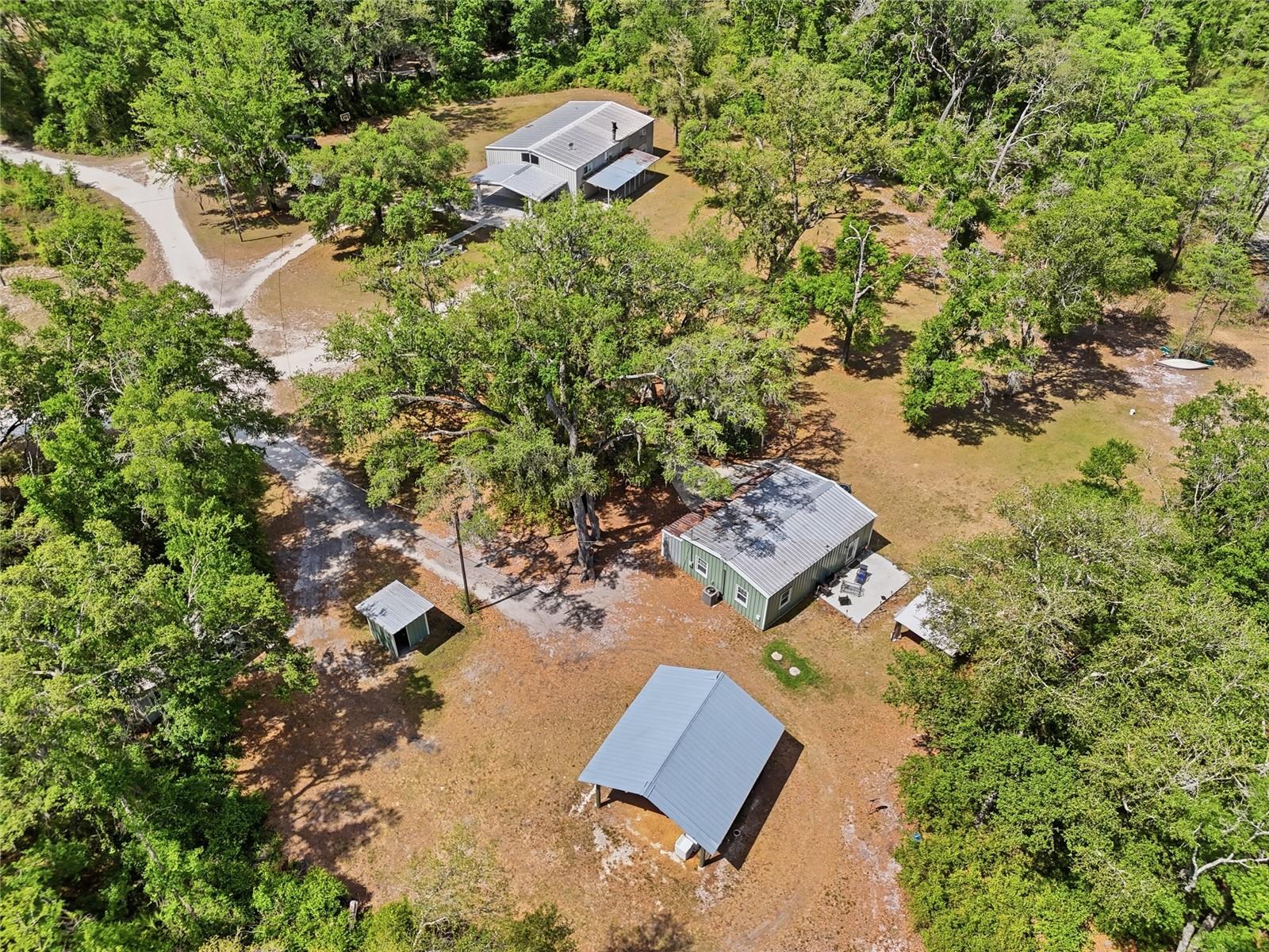 401 Se Falcon Rd Property Photo 18