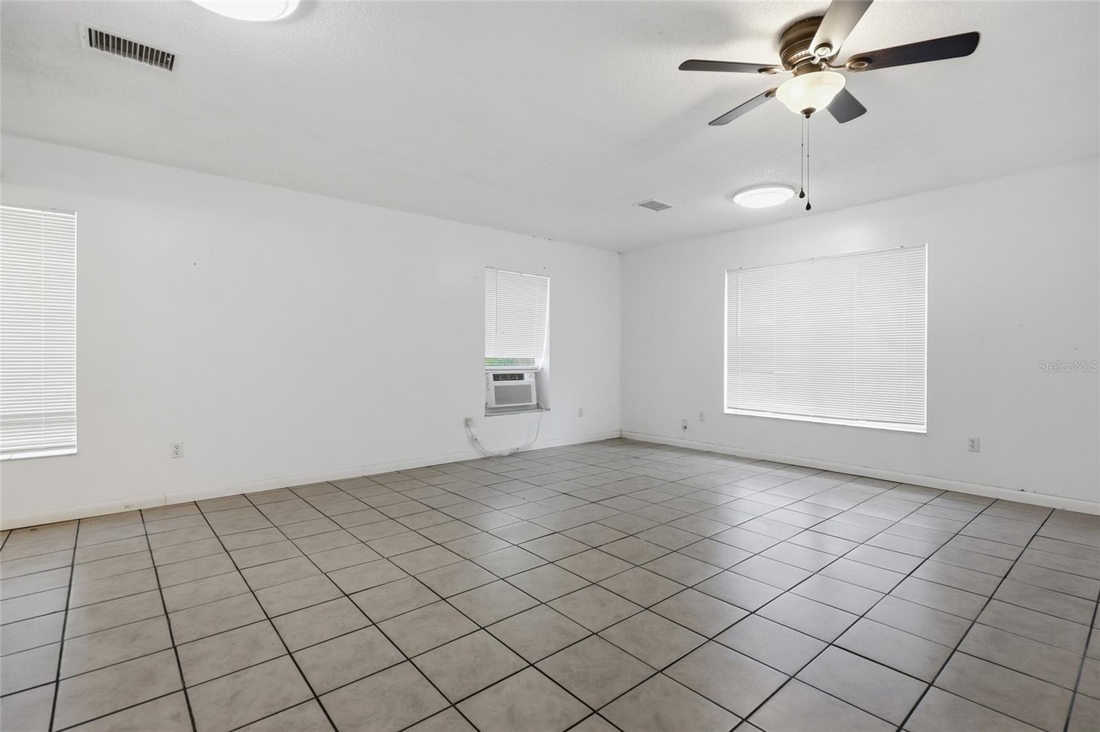 401 Se Falcon Rd Property Photo 58