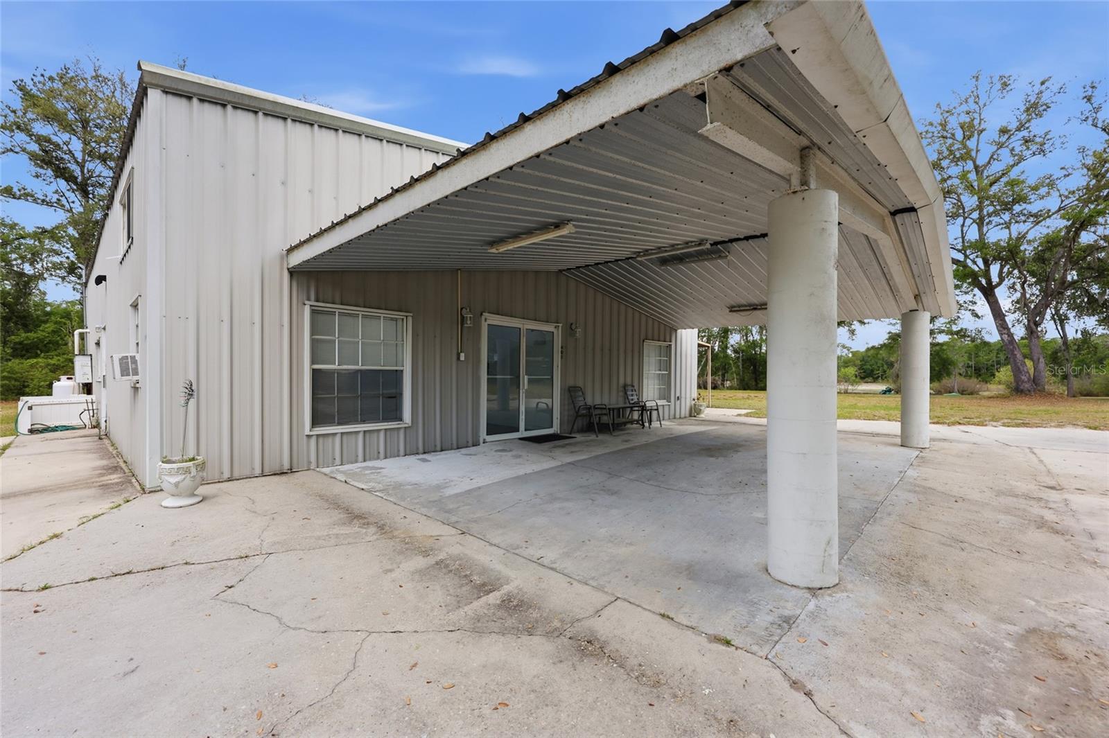 401 Se Falcon Rd Property Photo 61