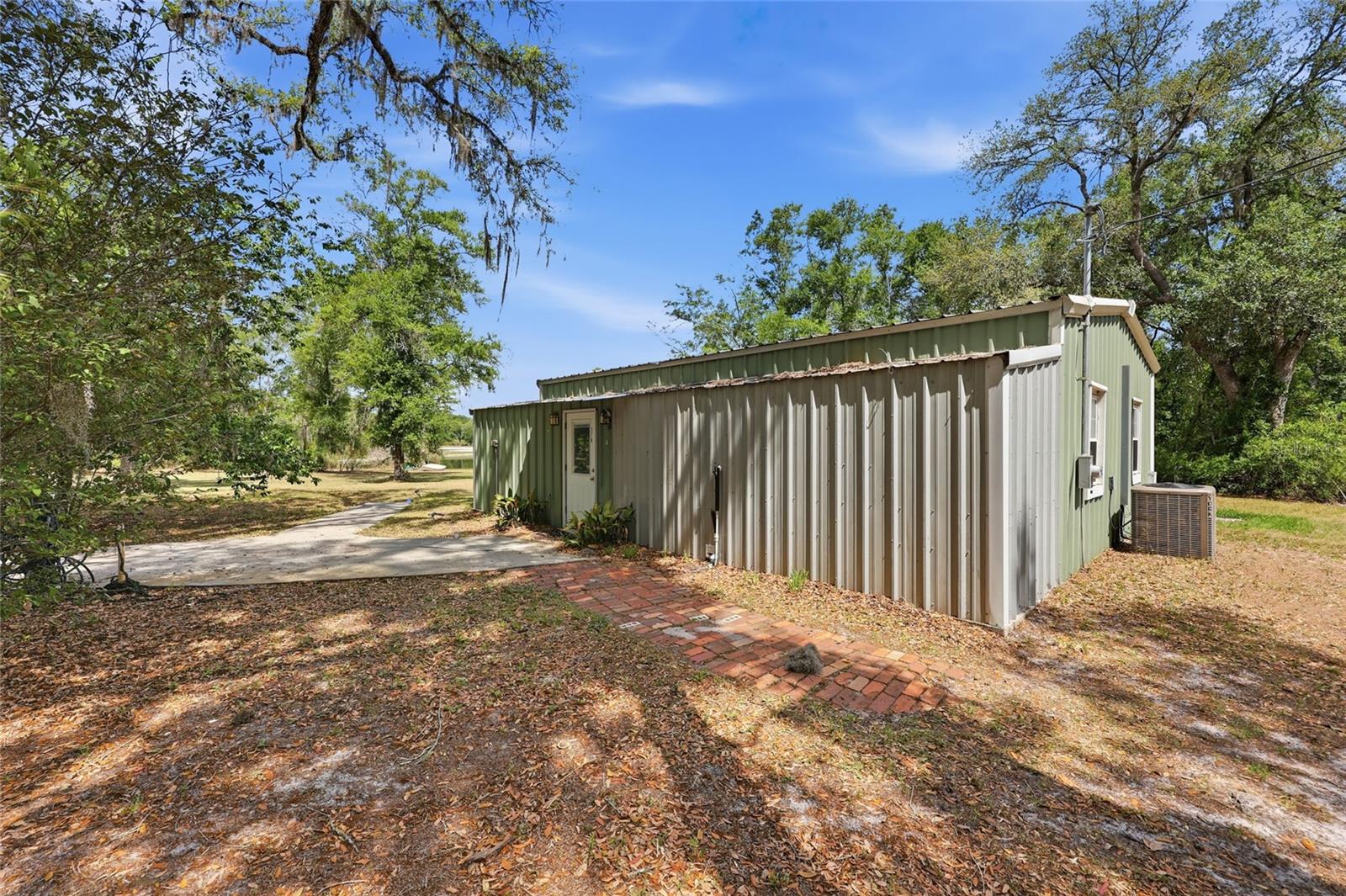 401 Se Falcon Rd Property Photo 65