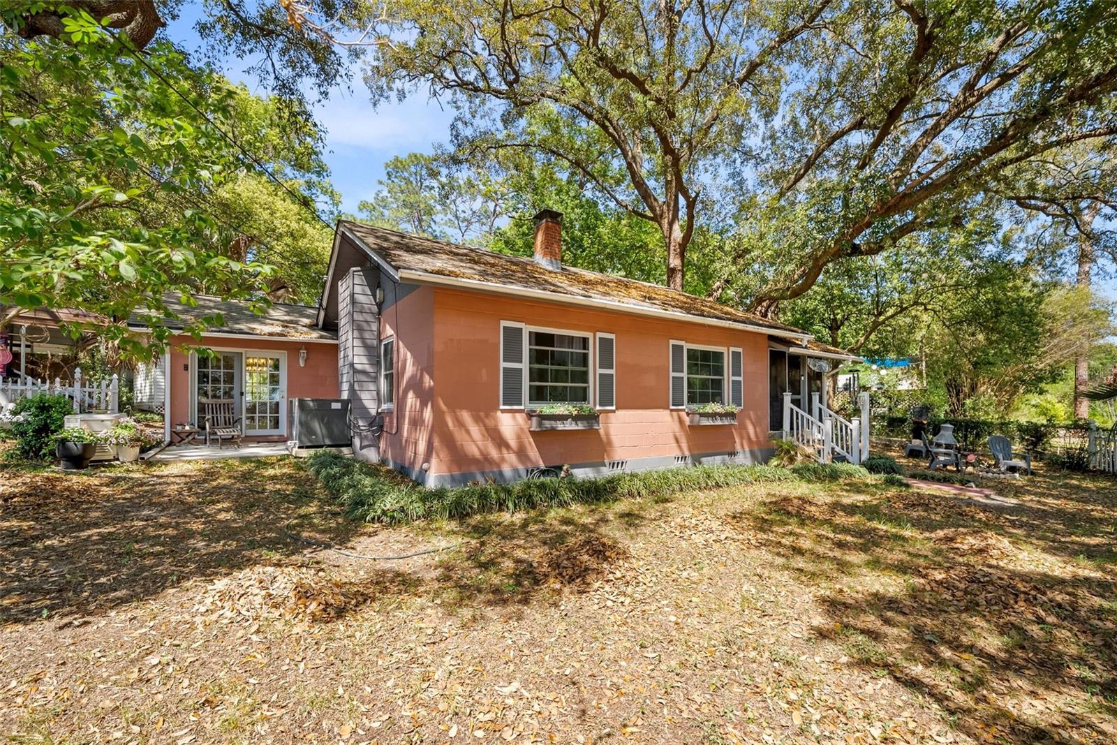 360 Se Lakeview Dr Property Photo 18