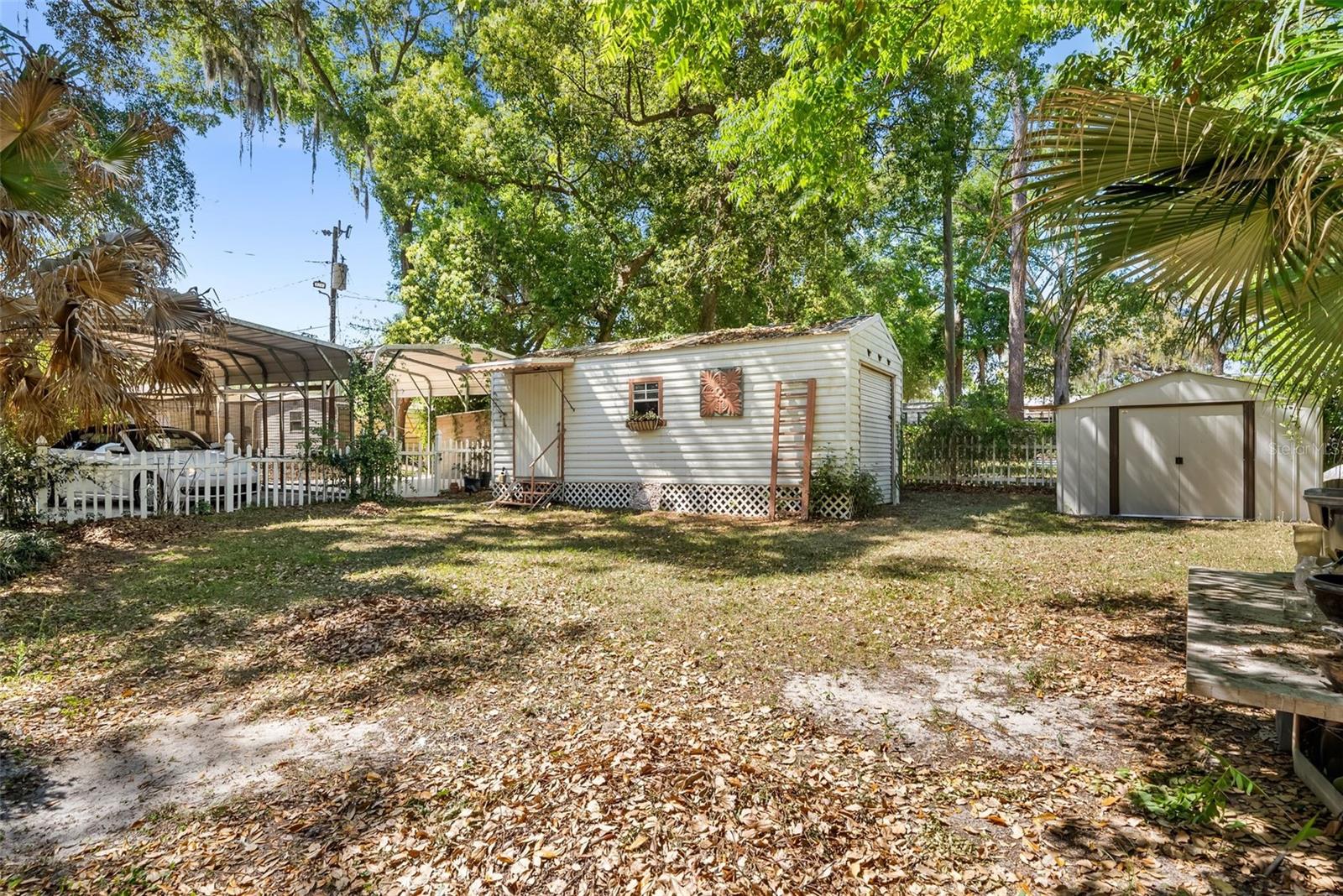 360 Se Lakeview Dr Property Photo 24