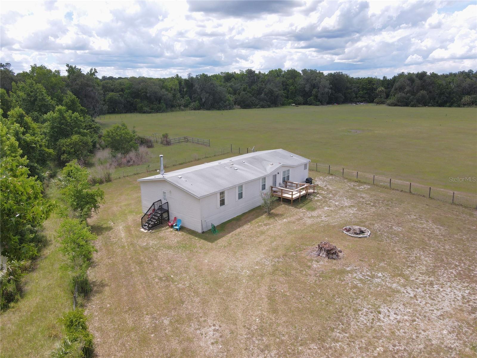 11804 Se County Road 234 Property Photo 2