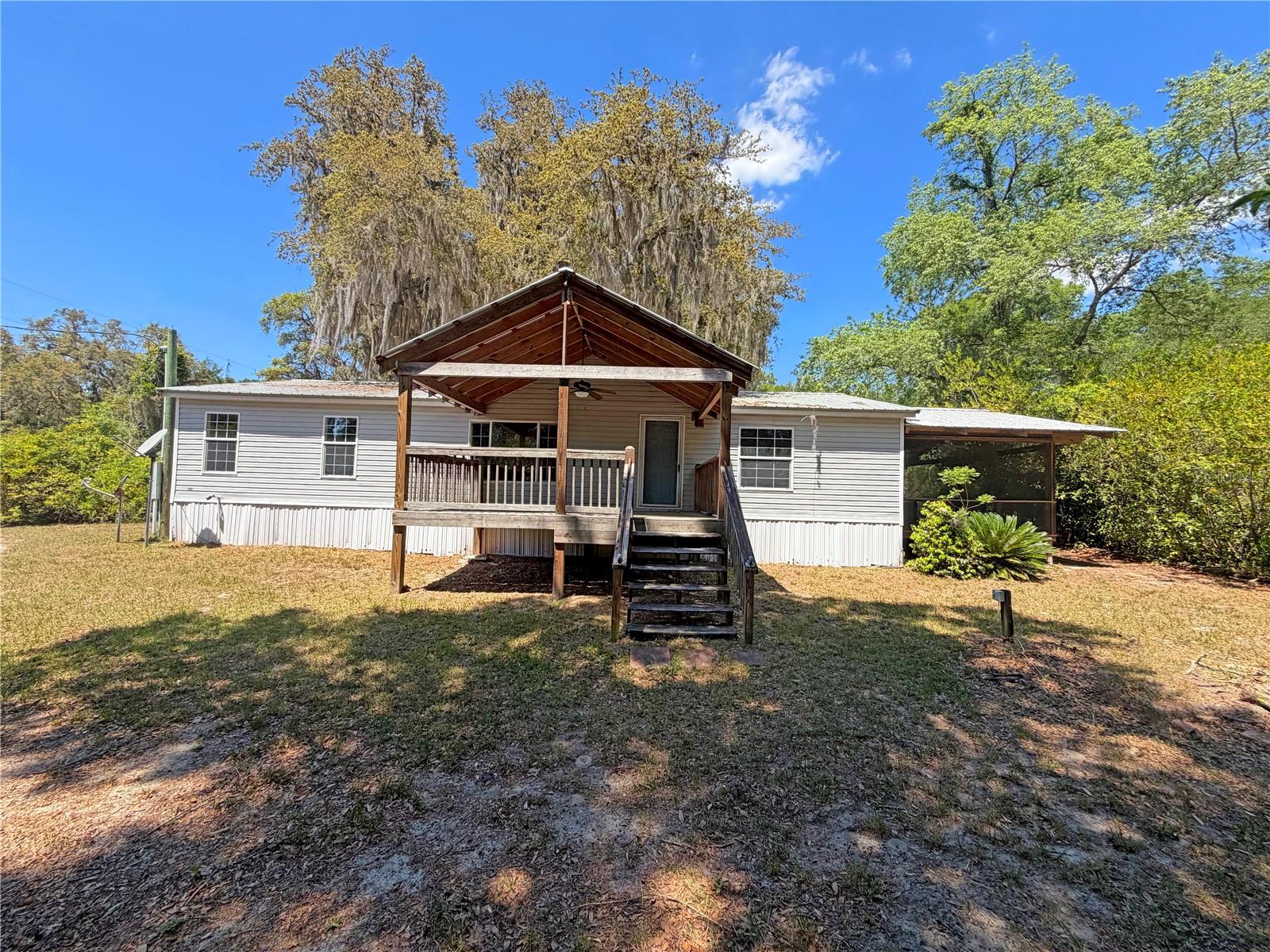 120 PEACH Property Photo 1