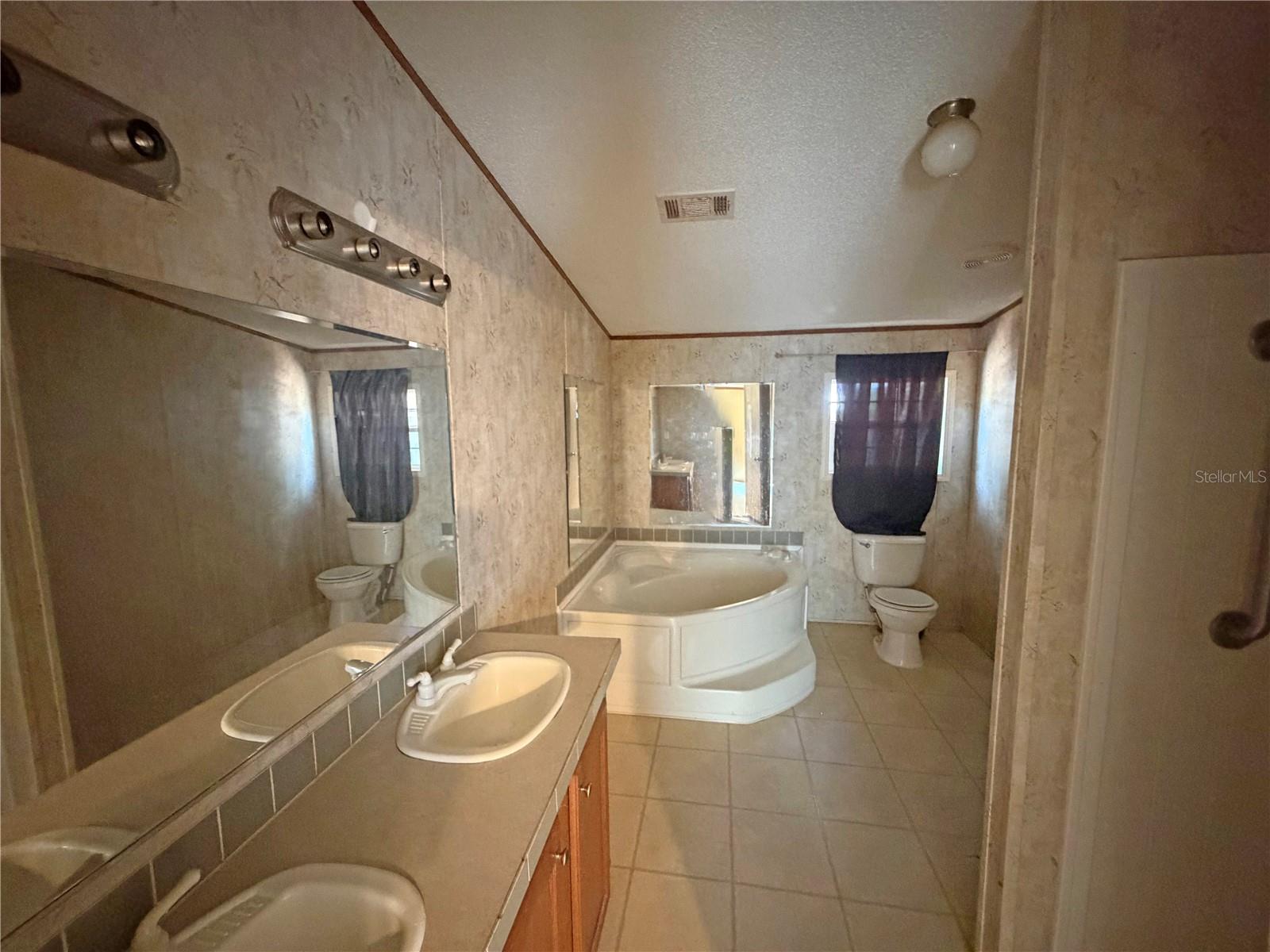120 Peach Property Photo 13