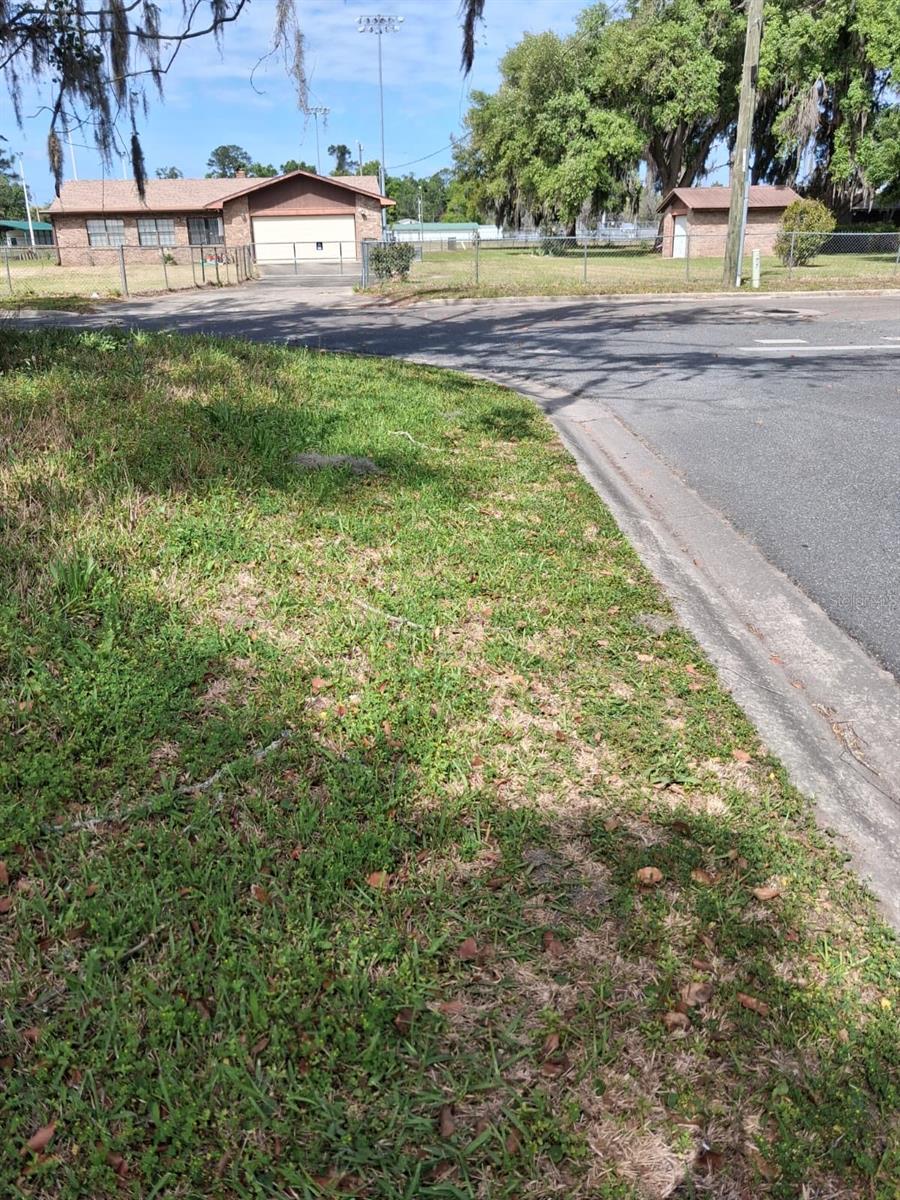 552 Ne Gurley Ave Property Photo 1