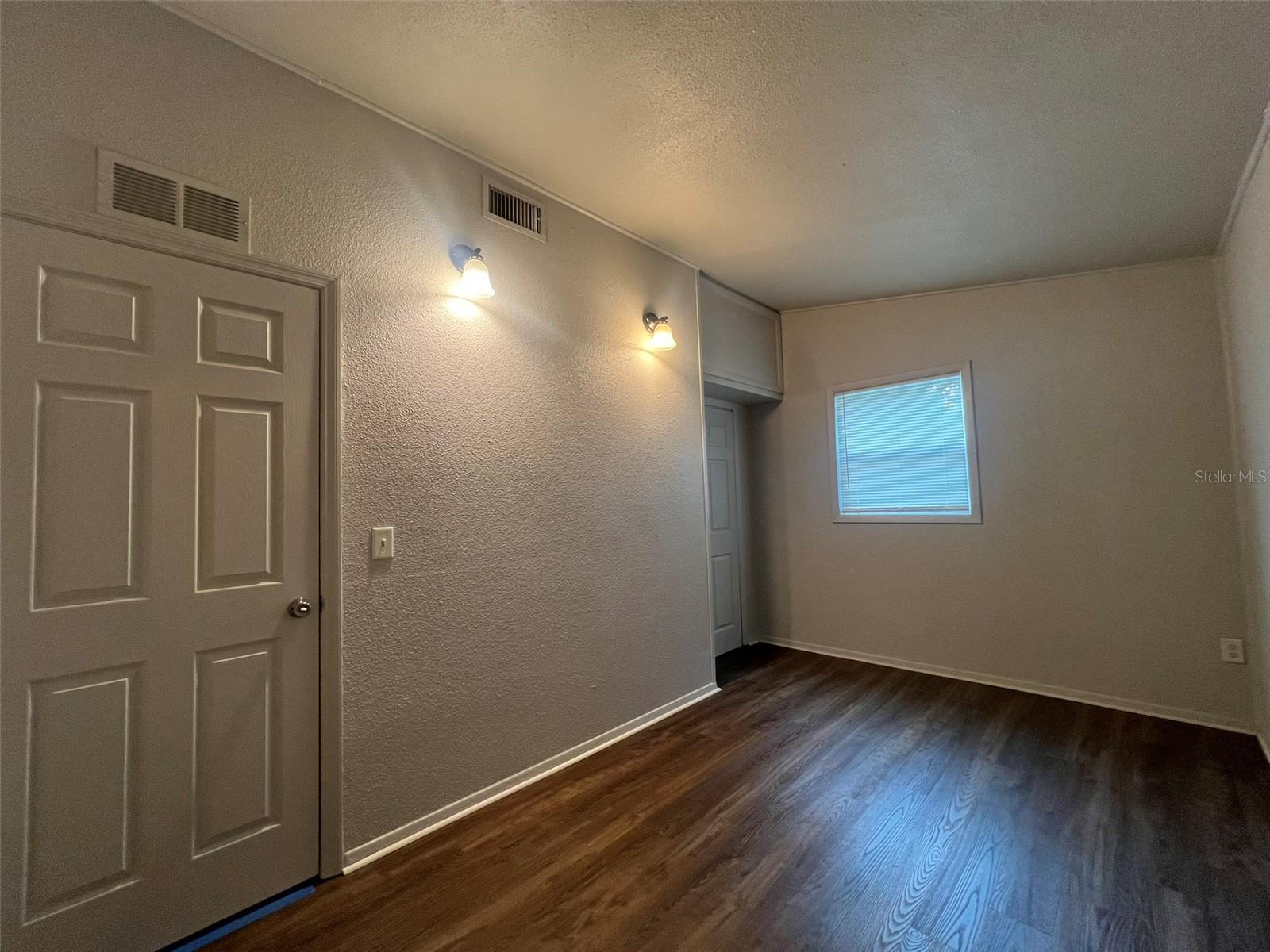 13711 Nw 158th Pl Property Photo 5
