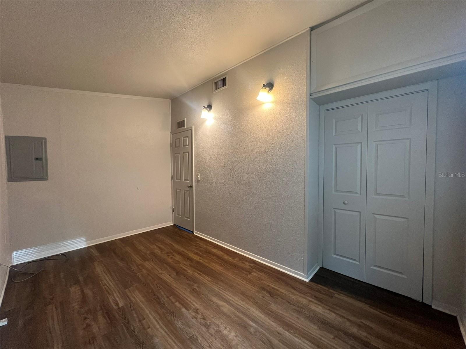 13711 Nw 158th Pl Property Photo 6