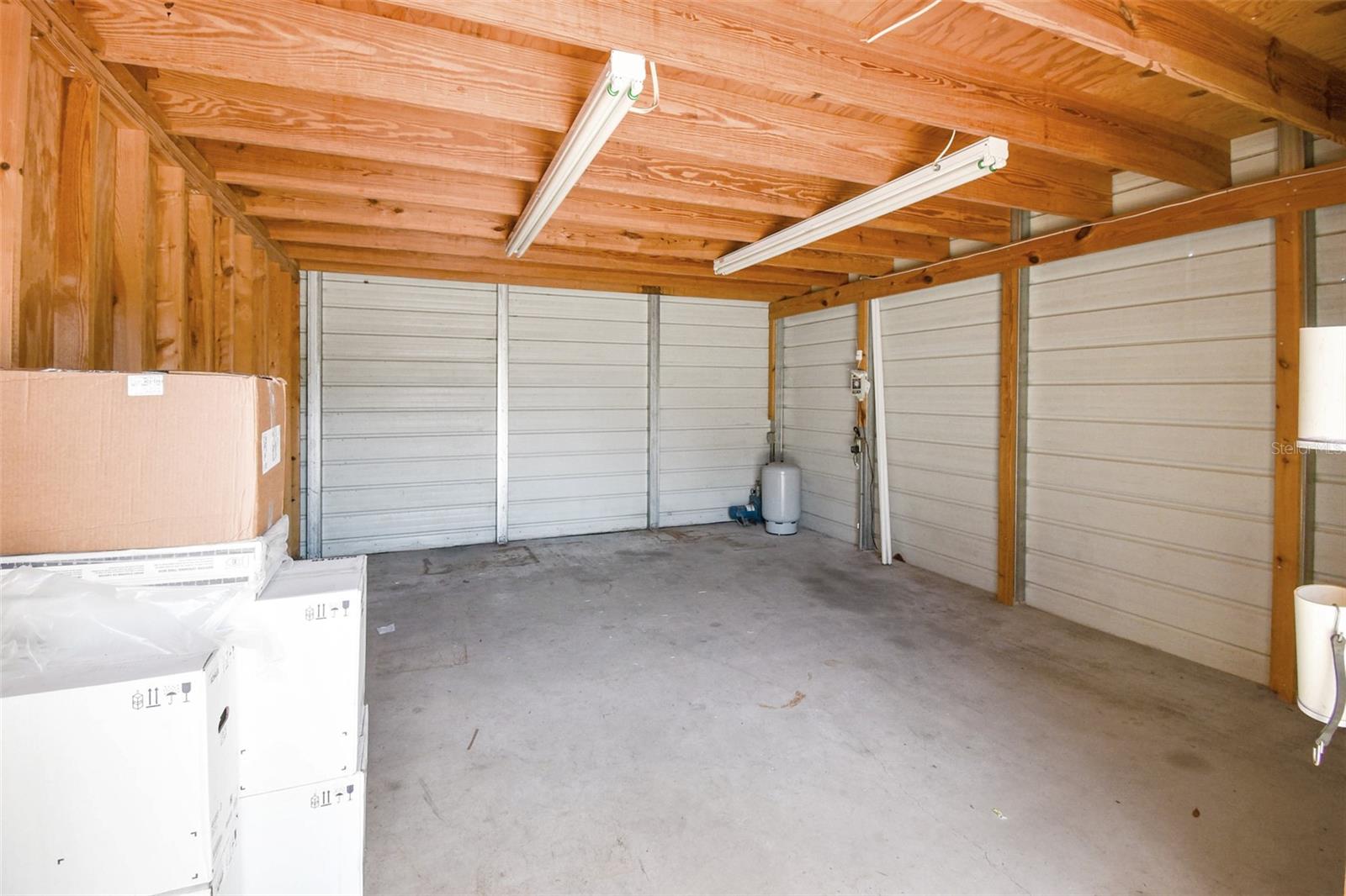 2071 Dobbs Rd Property Photo 11