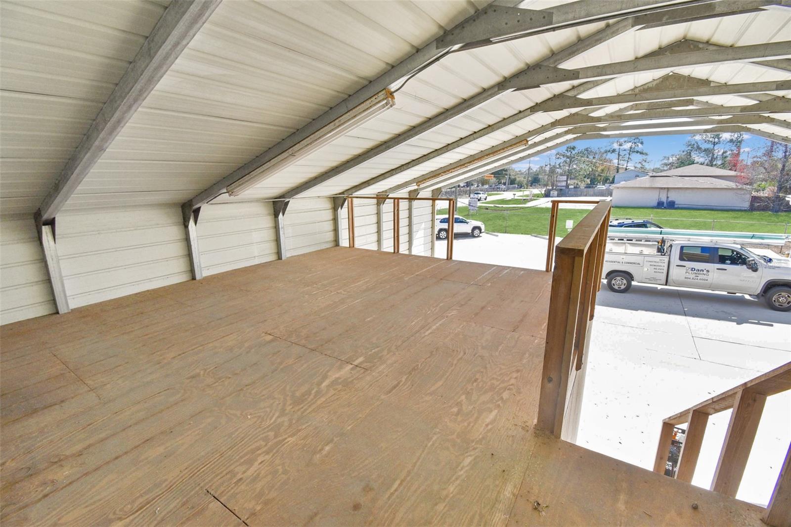 2071 Dobbs Rd Property Photo 12