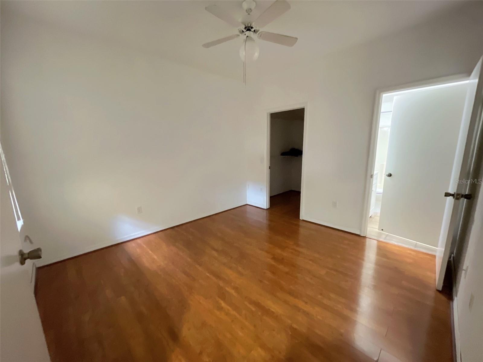 4700 Sw Archer Rd #d30 Property Photo 9