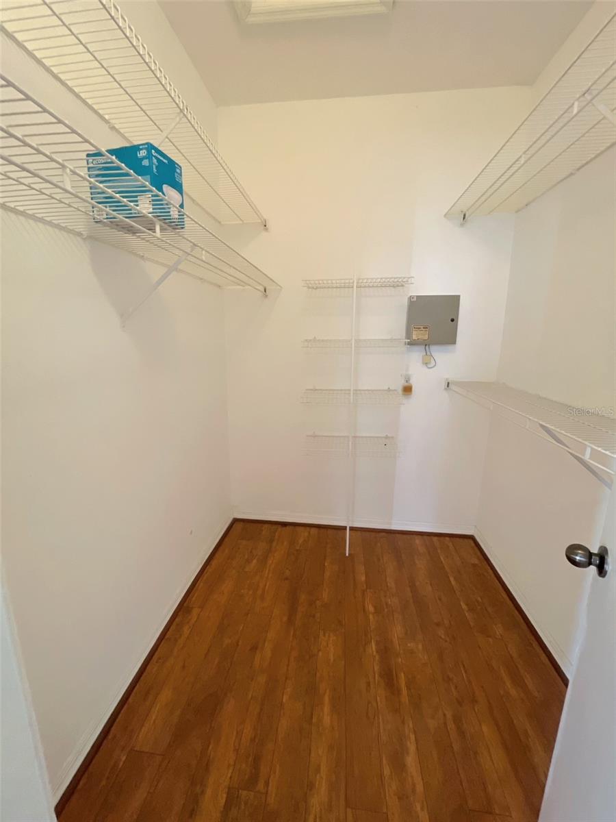 4700 Sw Archer Rd #d30 Property Photo 13