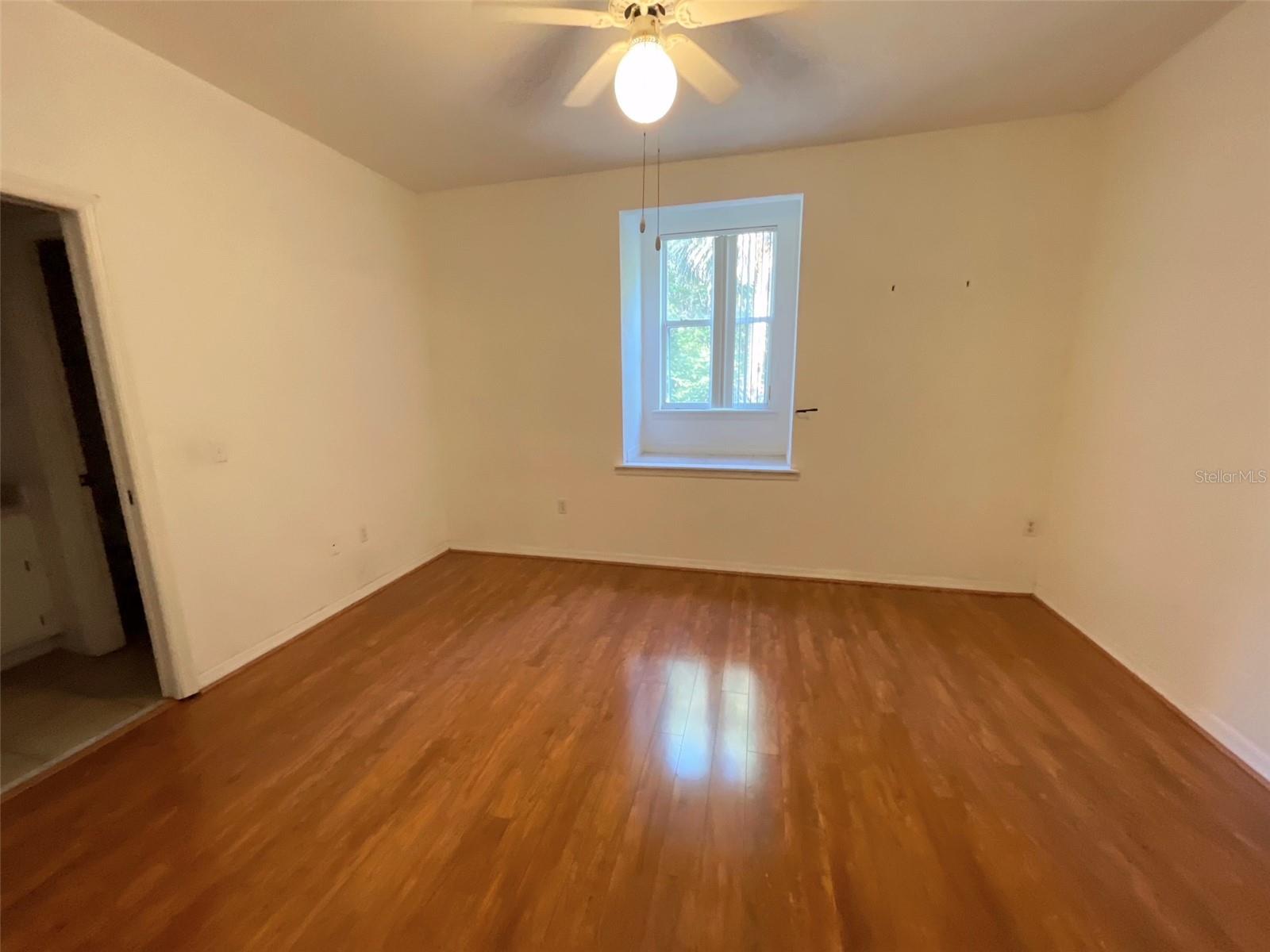 4700 Sw Archer Rd #d30 Property Photo 14