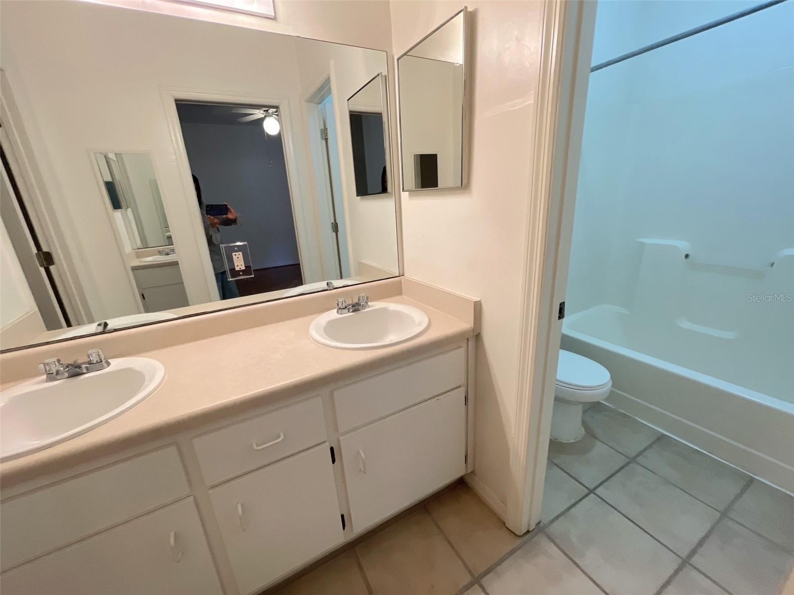 4700 Sw Archer Rd #d30 Property Photo 17