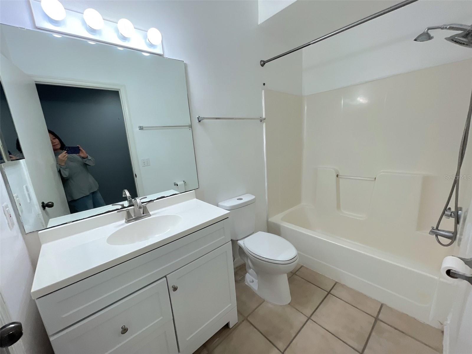 4700 Sw Archer Rd #d30 Property Photo 18