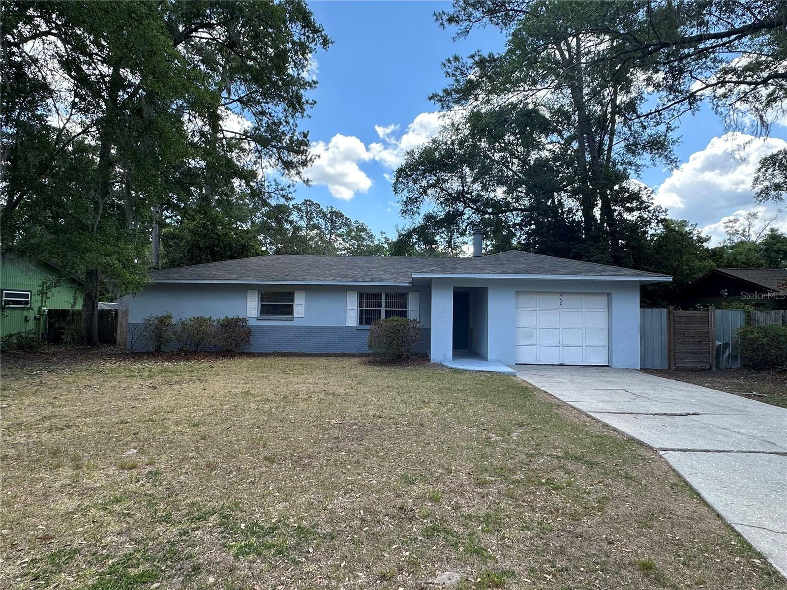 4401 Nw 20th Dr Property Photo 2